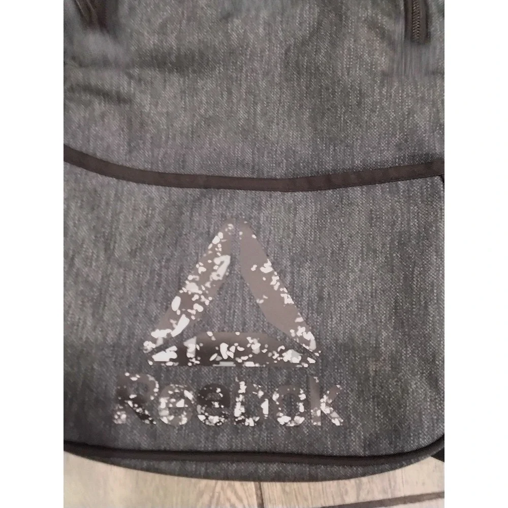 Reebok Backpack and Insulated Lunch Box Set‎ Gray Splatter Print Laptop Sleeve